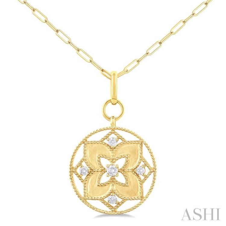 1/4 Ctw Floral Medallion Circle Round Cut Diamond Fashion Pendant With Paperclip Chain in 14K Yellow Gold
