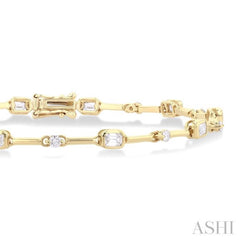 1 1/3 Ctw Bezel Set Emerald and Round Cut Diamond Bar Link Bracelet in 14K Yellow Gold