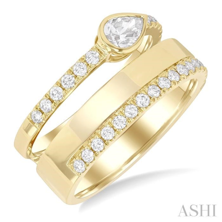 3/4 Ctw Split Twin Row Bezel Set Pear and Round Cut Diamond Fashion Ring in 14K Yellow Gold